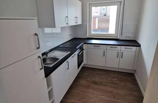 Wohnung mieten in Danzig Straße 10, 95028 Innenstadt, Sanierte 2-Zimmer Wohnung mit Einbauküche und Garage