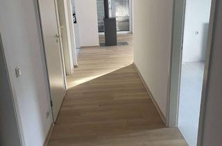 Wohnung mieten in Wiesenweg 12, 97837 Erlenbach, Renovierte 2,5-Zimmer Dachgeschosswohnung mit Balkon in Erlenbach