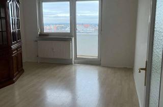 Wohnung mieten in Wolfringstraße, 90765 Ronhof, 2-Zimmer Wohnung mit Balkon im 11. OG in Fürthf