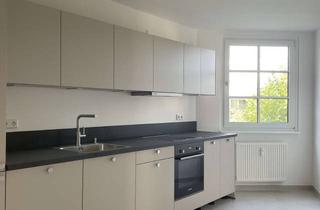 Wohnung mieten in Straßburger Straße 39C, 13581 Spandau, Modernisierte 2 Zimmer Wohnung mit Havelblick