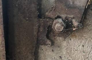 Garagen mieten in Göhlsdorfer Straße, 14797 Kloster Lehnin, Vermiete Garage Göhlsdorfer Straße Damsdorf gegen Reparaturi