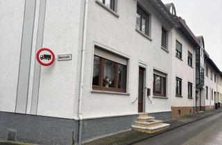 Haus kaufen in 55411 Bingen, Solides Zweifamilienhaus in altem Ortskern Bingen Kempten