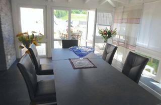 Haus kaufen in 35708 Haiger, Luxuriöses, junges und freistehendes Haus für 3 Parteien schöner Garten in ruhiger Lage