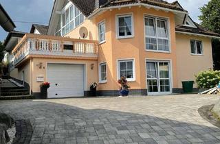 Haus kaufen in 35708 Haiger, Luxuriöses, junges und freistehendes Haus für 3 Parteien mit schönem Garten in ruhiger Lage