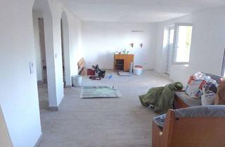 Haus kaufen in 35713 Eschenburg, Renovierungsbedürftiges Ferienhaus mit Garten und Garage