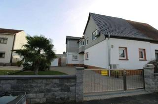 Anlageobjekt in 67065 Mundenheim, Wohnträume leben: Gehobenes Zweifamilienhaus in Ludwigshafen am Rhein