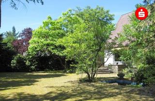 Grundstück zu kaufen in 90571 Schwaig, Baugrundstück für EFH, DHH oder MFH mit Altbestand in Schwaig bei Nürnberg