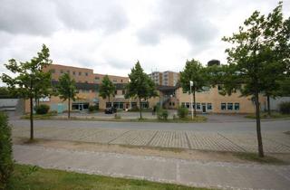 Gewerbeimmobilie mieten in 18528 Bergen, Gewerbeflächen zwischen 171 bis 990 m² im Störtebeker-Center provisionsfrei zu vermieten