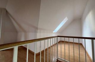 Wohnung mieten in Schloßteichstr., 09113 Chemnitz, Wohnen über 2 Etagen im DG mit Aufzug - am Schloßteich !!!