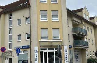 Wohnung kaufen in Kennedystraße, 63477 Maintal, 3-Zimmer-Etagenwohnung mit Balkon und Tiefgaragenstellplatz in Maintal