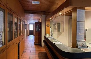 Wohnung kaufen in 77855 Achern, Ehemalige Praxis mit Umnutzungspotenzial zu Wohnraum!