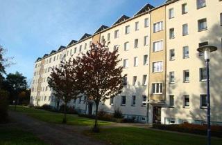 Wohnung mieten in Friedrich-Wolf-Str. 70, 18435 Knieper West, 3-Raum-Wohnung in Knieper West