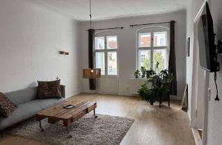 Wohnung mieten in 12059 Neukölln, Teilmöblierte, Frisch Sanierte, Helle, 2-Zimmer Wohnung mit Balkon im Altbau in Neukölln