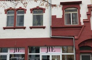 Wohnung mieten in Bieberer Straße 65, 63065 Offenbach, Lichtdurchflutete Dachgeschosswohnung in Offenbach