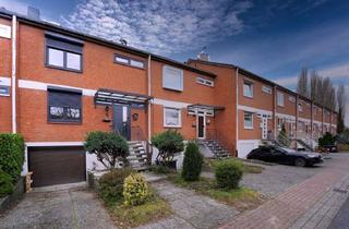 Haus kaufen in 30823 Garbsen, Gemütliches Reihenmittelhaus in Garbsen mit Terrasse, Balkon und Garage wartet auf Verschönerung