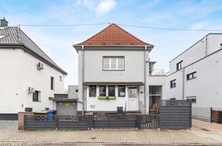 Einfamilienhaus kaufen in Von-Kieffer-Straße 151, 67067 Gartenstadt, Stilvolles Einfamilienhaus mit großzügigem Raumkonzept und modernem Wohnkomfort in Ludwigshafen