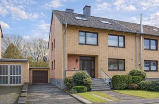 Reihenhaus kaufen in 50126 Bergheim, Reihenhaus mit Einliegerwohnung und Garage an der Erft in Bergheim