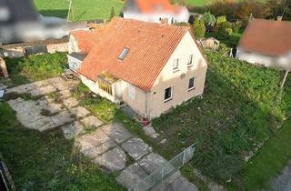 Haus kaufen in 38170 Kneitlingen, Grundstück mit Altbestand in Kneitlingen - ideal für Ihren Neubau