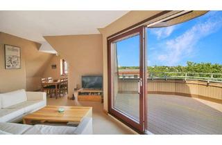 Wohnung kaufen in 13585 Berlin, Berlin - Dachgeschosswohnung mit großer Terrasse in zentraler Lage