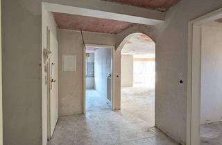 Wohnung kaufen in Bartmannstraße 43, 50226 Frechen, Entkernte sehr helle 3-Zimmer-Wohnung im Zentrum – Gestalten Sie alles nach Ihren Wüns