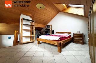 Wohnung kaufen in 78112 St. Georgen, Ihr Zuhause zum Verlieben. 3 Zimmer auf 97 m²über zwei Ebenen. TOP-gepflegt. WOW-Ausblick.Garage