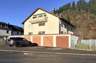 Wohnung kaufen in 79183 Waldkirch, Bezugsfreie 3-Zimmer-Dachgeschosswohnung mit Balkon und Garage in Waldkirch-Buchholz