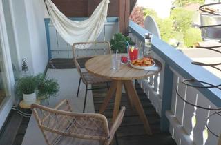 Wohnung kaufen in 83071 Stephanskirchen, Offen, hell & zentral und ruhig! 3-Zimmer-Dachgeschoss Wohnung mit Bergblick am Schloßberg