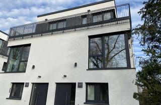 Wohnung mieten in Schulzendorfer Str. 107, 12526 Bohnsdorf, Wow! Zweifamilienhaushälfte KFW40, QNG mit Terrassen, eigenem Garten und Aussenstellplatz