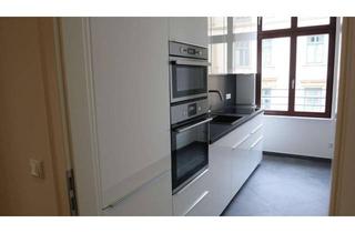 Wohnung mieten in 04105 Zentrum-Nordwest, Kernsanierte 2-Zimmer-Wohnung mit Einbauküche und großem Erker