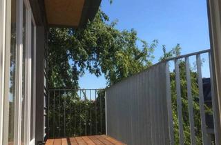 Wohnung mieten in Maximilianstraße 16, 10317 Lichtenberg, Ruhige Dachgeschoss-Wohnung - Weitling-Kiez - Nöldnerplatz