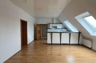 Wohnung mieten in Crengeldanzstr 27, 58452 Witten, Perfekte WG-Geräumige Dachgeschosswohnung mit Einbauküche und Gäste WC zu vermieten!