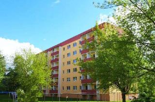 Wohnung mieten in Waldenburger Straße 3d, 09212 Limbach-Oberfrohna, Wohnung mit Aussicht und Balkon!