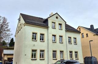 Wohnung mieten in Untere Haupstr. 61, 09376 Oelsnitz, Schöne sanierte Familienwohnung bald mit Balkon
