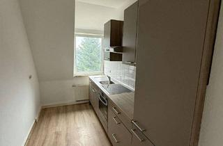 Wohnung mieten in Chopinstraße 49, 09119 Kappel, DG Maisonette 3-Zimmer mit EBK, Laminat und Wannenbad in guter Lage