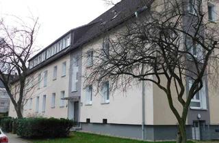 Wohnung mieten in Ruhrallee 140, 45136 Bergerhausen, Ruhrallee: Gut geschnittene 2-Zi.-DG-Wohnung, wenige Schrägen