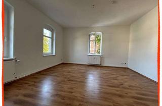 Wohnung mieten in Kirchberger Straße 52, 08112 Wilkau-Haßlau, 2-Zimmer-Wohnung mit schönem Bad in Wilkau-Hasslau, helle Räume, preiswert zu vermieten!