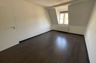 Wohnung mieten in Dallingerstraße 32, 90459 Galgenhof, Gut geschnittene 2-Zimmer-Dachgeschosswohnung
