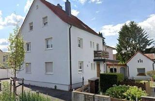 Haus kaufen in 61138 Niederdorfelden, Zwei-Häuser-Ensemble mit fünf Wohneinheiten – solider Ertrag & viel Charme