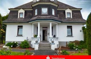 Villa kaufen in 57612 Kroppach, Ehemalige Unternehmervilla in zentrale Lage, 2 Wohneinheiten!