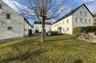 Haus kaufen in 09579 Grünhainichen, Wohnen & Vermieten: 6 Wohnungen, Dreiseitenhof & 6.123 m² Grundstück in Grünhainichen bei Chemnitz