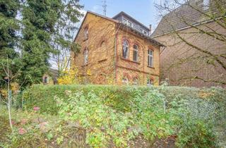 Haus kaufen in 45478 Speldorf, Sanierungsbedürftiges Zweifamilienhaus ca. 117 m² mit Garten und Terrasse in Mülheim - Speldorf
