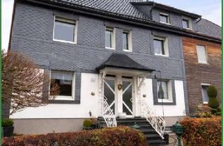 Doppelhaushälfte kaufen in 51399 Burscheid, Sanierungsobjekt: Zwei Doppelhaushälften mit Garten und Doppelgarage in begehrter Lage von Burscheid