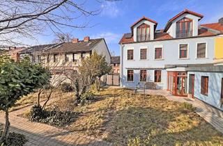 Haus kaufen in Neue Straße 6 - 7, 13581 Staaken, Berlin-Spandau: Zwei Stadthäuser mit Remise, Hof und Garten, saniert / ausbaufähig