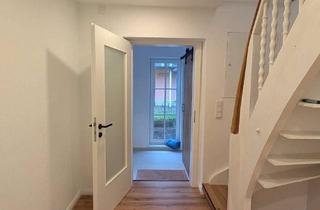 Einfamilienhaus kaufen in 91555 Feuchtwangen, Liebevoll saniertes Einfamilienhaus mit Balkon und kleinem Garten im Zentrum von Feuchtwangen