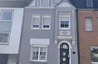 Einfamilienhaus kaufen in 52249 Eschweiler, Besonderes Einfamilienhaus mit Stuck und idyllischem Garten in Eschweiler in Innenstadt-Lage