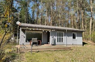 Haus mieten in 16244 Schorfheide, Gepflegter Bungalow mit 2 Zimmern und Carport sowie 2. Bungalow zum Entwickeln in Schorfheide