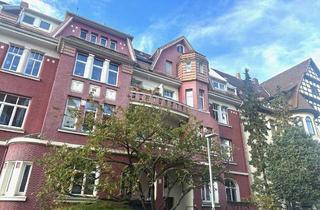 Wohnung kaufen in 30177 List, MALERVIERTEL/LIST: 4(-5-)-Zi-STIL-ALTBAU MIT STUCK, PARKETT, DIELEN 2 BALKONEN UND GARTENNUTZUNG