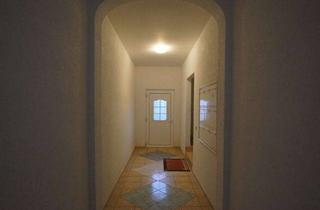 Anlageobjekt in 04600 Altenburg, Charakterstarkes Wohnensemble mit Balkonen und Stellplätzen