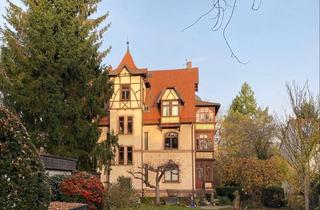 Wohnung mieten in 90482 Mögeldorf, WOHNEN IN DENKMALGESCHÜTZTER VILLA: GEPFLEGTE 2-ZI-DG-WOHNUNG OHNE BALKON IN NÜRNBERG-MÖGELDORF