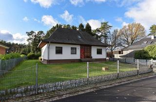 Haus kaufen in Ostpreußenweg 23, 29633 Munster, Bungalow mit Kellerbar, 2 Garagen & Traumgrund in ruhiger Sackgasse**
